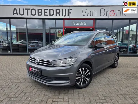 Volkswagen Touran 1.0 TSI IQ DRIVE 7P | Trekhaak | Carplay | ACC
