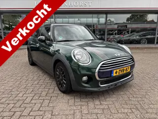 MINI 5-deurs 1.5 Cooper Chili, HUD, PDC, sportstoelen, half leer, dealer onderhouden