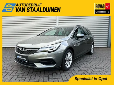 Opel Astra Sports Tourer 1.2 110pk Elegance | Trekhaak | Navigatiesysteem | Apple Carplay | Achterui