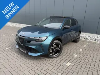 Alfa Romeo Junior 1.2 Turbo Hybrid Ibrida Speciale | PANO | Massage | Dodehoekdetectie | Camera