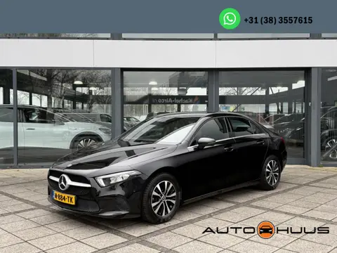 Mercedes-Benz A-klasse Aut. 180 Sol. Luxury Line | Trekhaak | Camera | Navi |