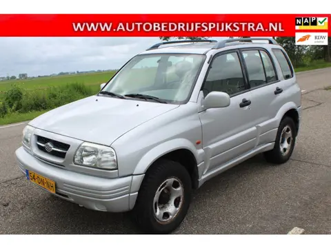 Suzuki Grand Vitara 2.0 // 4X4 / WEINIG KM / 5-DRS //