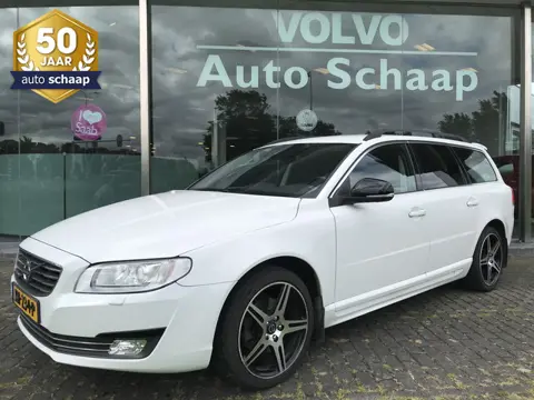 Volvo V70 2.0 T4 Classic Edition Automaat | Rijklaar incl garantie | Achterspoiler Standkachel Trekh