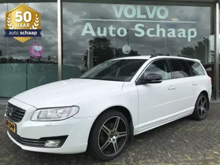 Volvo V70 2.0 T4 Classic Edition Automaat | Rijklaar incl garantie | Achterspoiler Standkachel Trekh