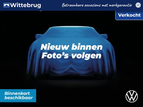 Volkswagen T-Cross 1.5 TSI 150pk R-Line DSG AUTOMAAT / Navigatie / LM 17 inch / IQ LED / Camera / Pa