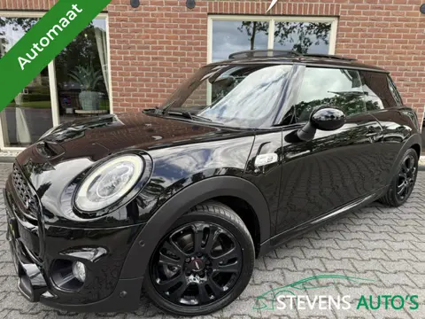 MINI 3-deurs 2.0 Coop.S Chili SB JWC / HUD / PANO / STOELVERW. / CAMERA / HAR