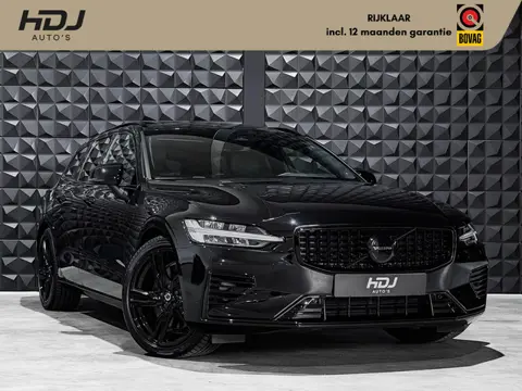 Volvo V60 2.0 T6 Plug-in hybrid AWD Plus Dark | Pano | All Black | 19" | H/K | Trekh. | Memo |