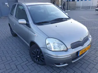 Toyota Yaris 1.3 VVT-i S-Line