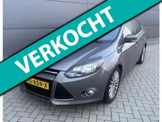 Ford Focus 1.0 EcoBoost Trend rijdt en schakelt goed ( tik in de motor)