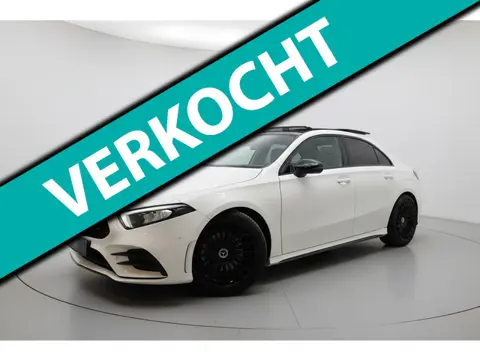 Mercedes-Benz A-klasse 200 AMG NIGHT PANO SFEER CAMERA