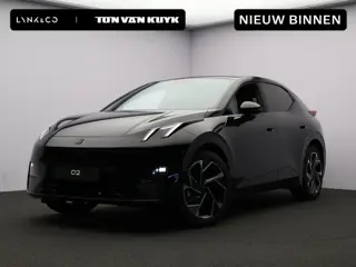 Lynk & Co 02 More 66 kWh Onyx Black | Gele Gordels!