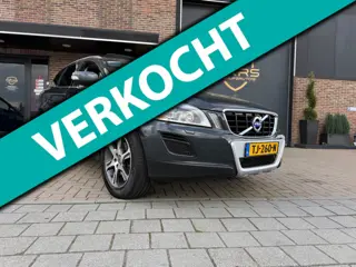 Volvo XC60 3.0 T6 AWD 4x4 305PK Momentum Automaat Panorama Dak Airco Navi Cruise Trekhaak