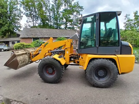 Ahlmann AL85 (bj 2001)