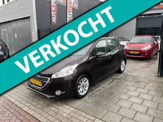 Peugeot 208 1.4 VTi Active Trekhaak Airco Navi PDC NAP APK