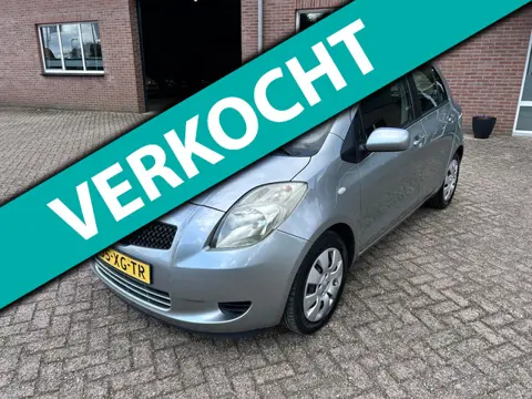 Toyota Yaris 1.3 VVTi Sol // Airco // Nieuwe APK