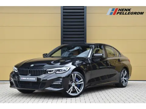 BMW 3-serie 330e eDrive Edition * M-Pakket * SOH 95% * Head-up * Sfeerverlichting * Hifi * Stuurverw