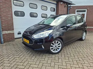 FORD B-MAX 1.0 ECOB. TITANIUM  trekhaak / achteruit rij camera / airco