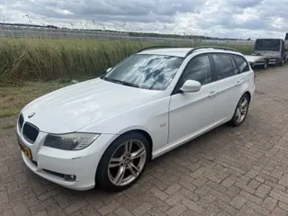 BMW 3-serie Touring 318i Business Line. LEES TEKST MOTOR NIET GOED