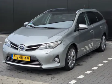 Toyota Auris Touring Sports 1.8 Hybrid Lease Pro