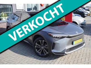Toyota BZ4X Premium 71 kWh / SOH 97,7% / Pano / ACC / 360 Camera / JBL / Trekhaak / Stoelventilatie 