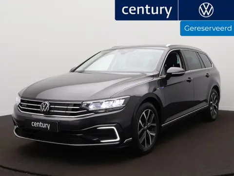 Volkswagen Passat 1.4 TSI PHEV GTE Business Automaat - Navigatie - Trekhaak - ErgoComfort-stoel - Ca