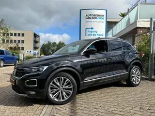 VOLKSWAGEN T-ROC 1.5 TSI Sport  LED  ACC  DSG  CarPlay  Stoelverwarming 