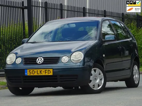 Volkswagen Polo 1.4-16V Highline AUTOMAAT 5DRS NAP/AC/CRUISE