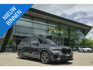 BMW X5 xDrive45e 394pk M-sport Panoramadak 4-wielsturing Trekhaak Nappaleder Comfortzetels 21" LMV