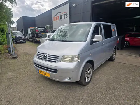 Volkswagen Transporter 2.5 TDI !!automaat defect rijdt wel in NOOD!! dubbel cabine MOTOR LOOPT GOED