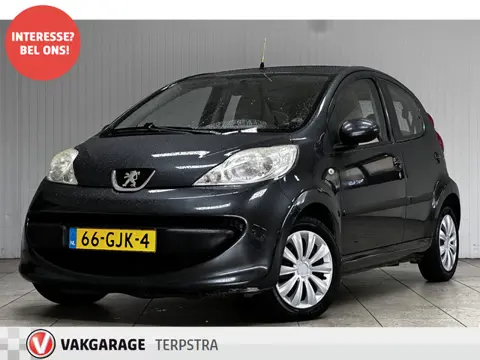 Peugeot 107 1.0-12V XS/ Apple+Android!/ 5-DRS/ Airco!/ Bluetooth/ Elek.Pakket/ Isofix/ Metallic Lak.