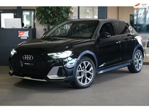 Audi A1 citycarver 25 TFSI Matrix Led Virtual ACC Pdc Stoelverwarming Kessy