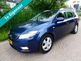 Kia Cee'd Sporty Wagon 1.4 CVVT Plus Pack Clima Cruise Navi Trekhaak 1200kg.
