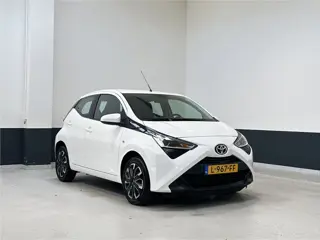 Toyota Aygo 1.0 VVT-i x-play | NL | 1 Eig | Apple Carplay/ Android auto| Navigatie | Camera|