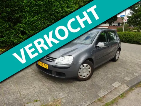 Volkswagen Golf 1.6 FSI Trendline
