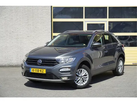 Volkswagen T-Roc 1.0 TSI Style BJ2021 Lmv 16" | Led | Pdc | Achteruitrijcamera | App-Connect | Virtu