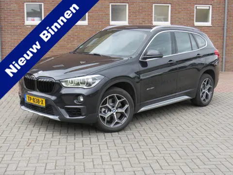 BMW X1 sDrive20i Corporate Lease High Executive * Rijklaarprijs incl. garantie * Automaat * PDC V+A 