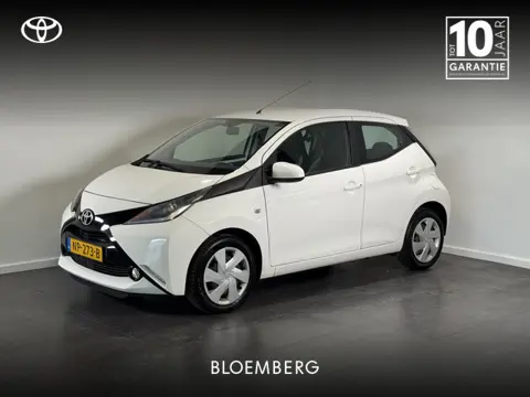 Toyota Aygo 1.0 VVT-i x-play | Airco | Camera achter |