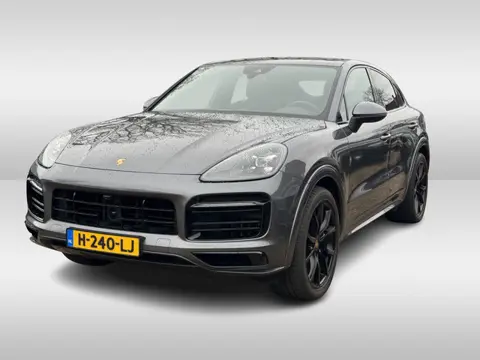 Porsche Cayenne Coupé 3.0 E-Hybrid / Trekhaak / Panoramadak / 360Camera / Luchtvering / 21'' / Bose 