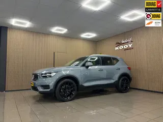 Volvo XC40 2.0 T4 Momentum Pro * Trekhaak / Harman/Kardon / NL auto / Dealer onderhouden *