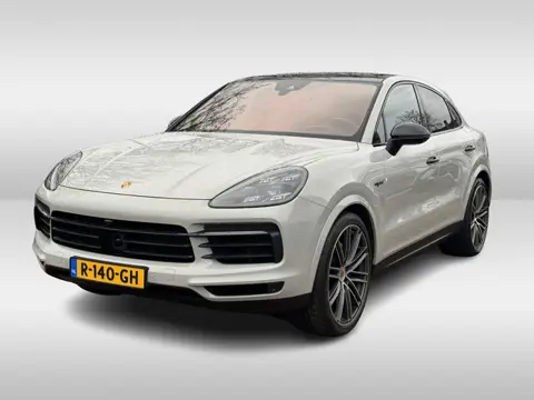 Porsche Cayenne Coupé 3.0 E-Hybrid / Trekhaak / Panoramadak / 360Camera / Head-up / Achterasbesturin