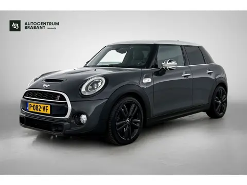 Mini Mini 2.0 Cooper S Serious Business( Goed OnderH, Navi Pro, StoelV, Parkeersensoren, Leder, Sfee