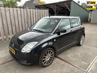 Suzuki Swift 1.3 STOELVERWARMING/ AIRCO/ PARKEERSENSOREN