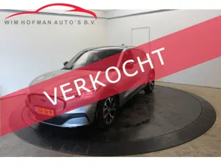 Ford Mustang Mach-E Premium AWD 75 kWh 271 Pk Pano 360°Camera Rode stiksel+Remklauw  Zwarte hemel | 