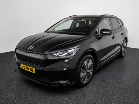 Skoda Enyaq iV 60 Loft 62 kWh Black Style Pack Head Up Camera Navi 19 inch CarPlay LED Climate Cruis