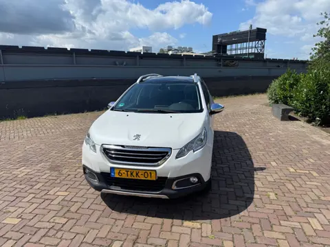 Peugeot 2008 1.2 VTi Allure Pack Premium Plus
