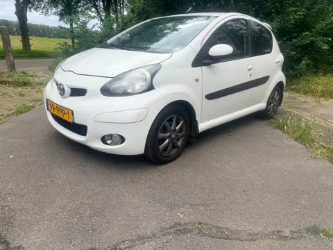 Toyota Aygo 1.0-12V Dynamic Navigator