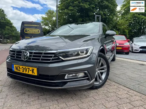 Volkswagen Passat 1.6 TDI R-Line Clima Elek Pakket Led Nav…..