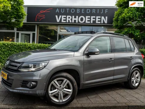 Volkswagen Tiguan 1.4 TSI Sport&Style - PANORAMADAK - CLIMATE / CRUSE CONTR - AUTOMATISCH INPARKEREN