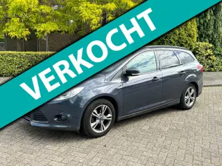 Ford Focus Wagon 1.0 EcoBoost Titanium tik in motor! trekhaak! 6-bak! trekhaak!