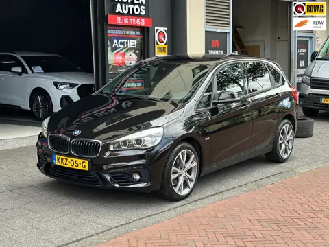 BMW 2-serie Active Tourer 220i High Executive Aut Navi Clima PDC Stoelverwarming